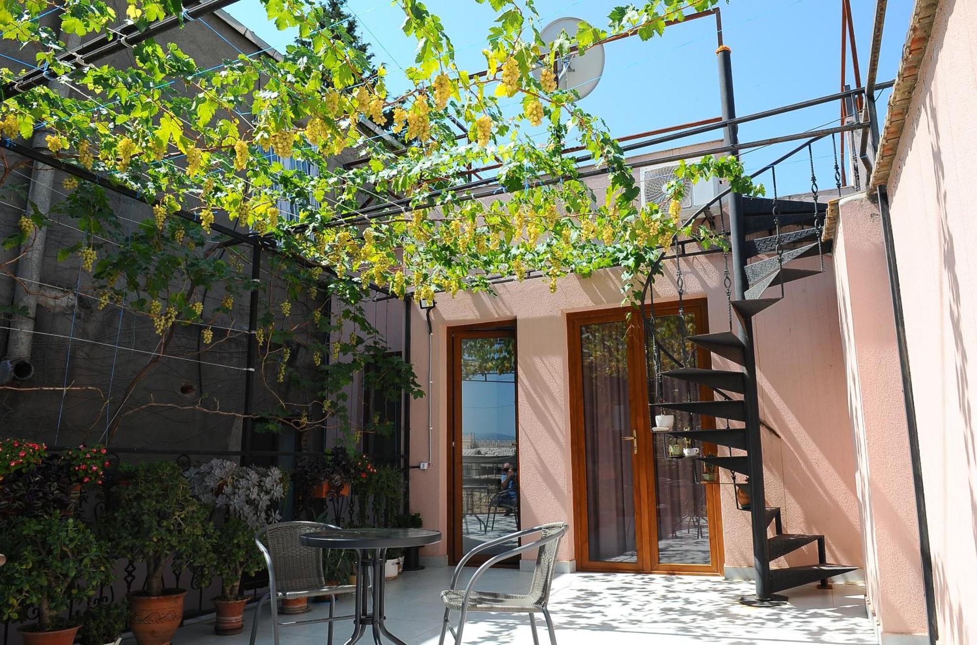 Janika Apartments Tbilisi Eksteriør bilde